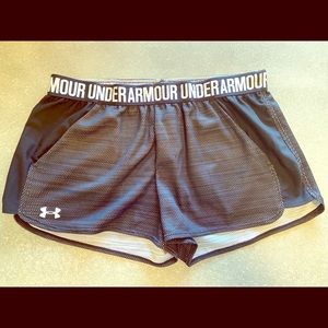 Under Armour Play Up running / workout shorts